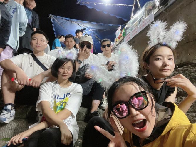 新澳门彩最快开奖记录和陪爬泰山演员接6单与爬泰山组队